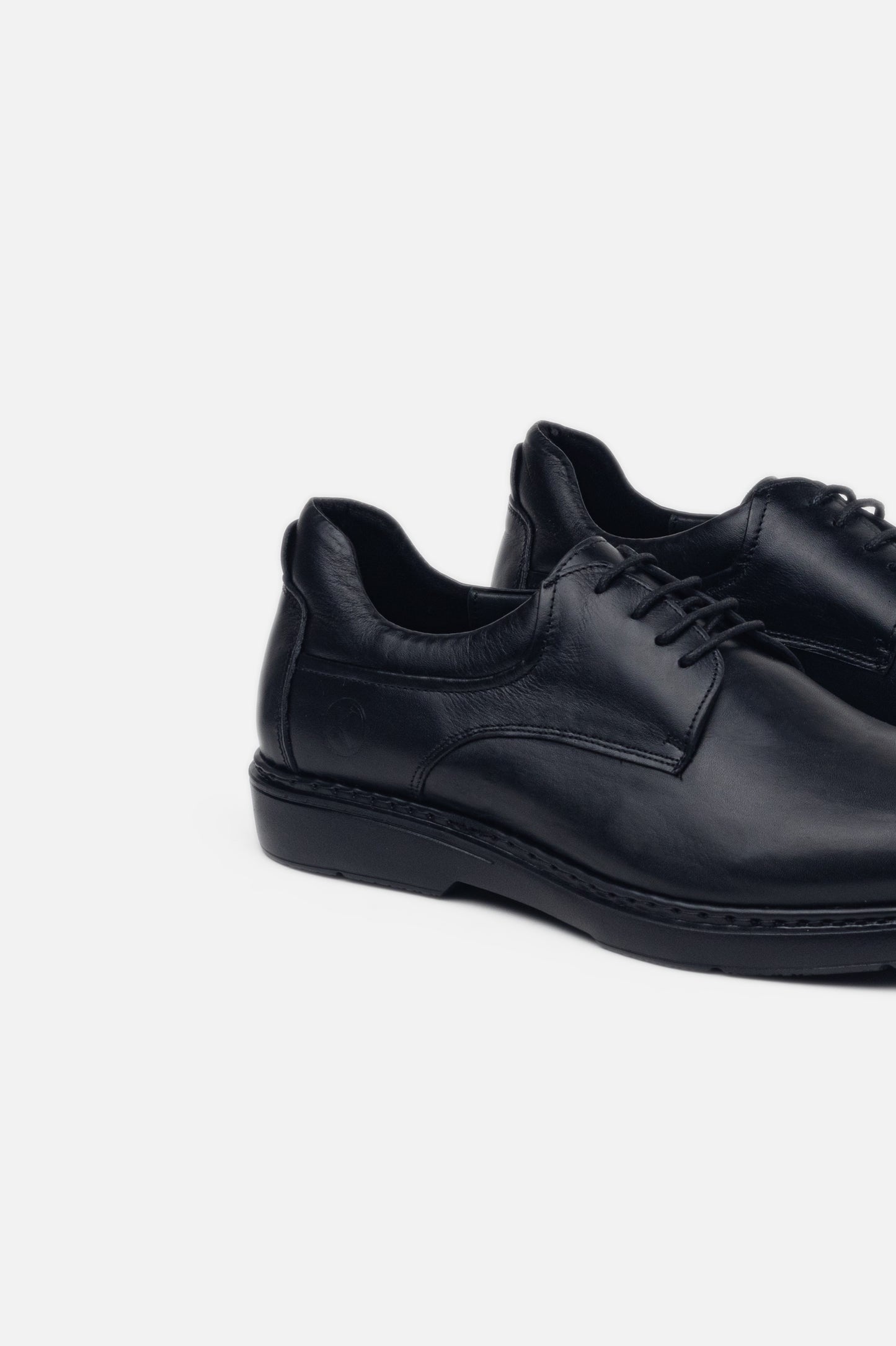 K115 Chaussure en Cuir