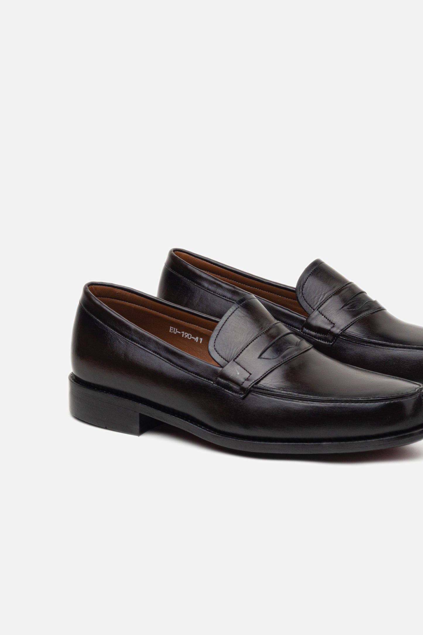 K436 Chaussure en Cuir