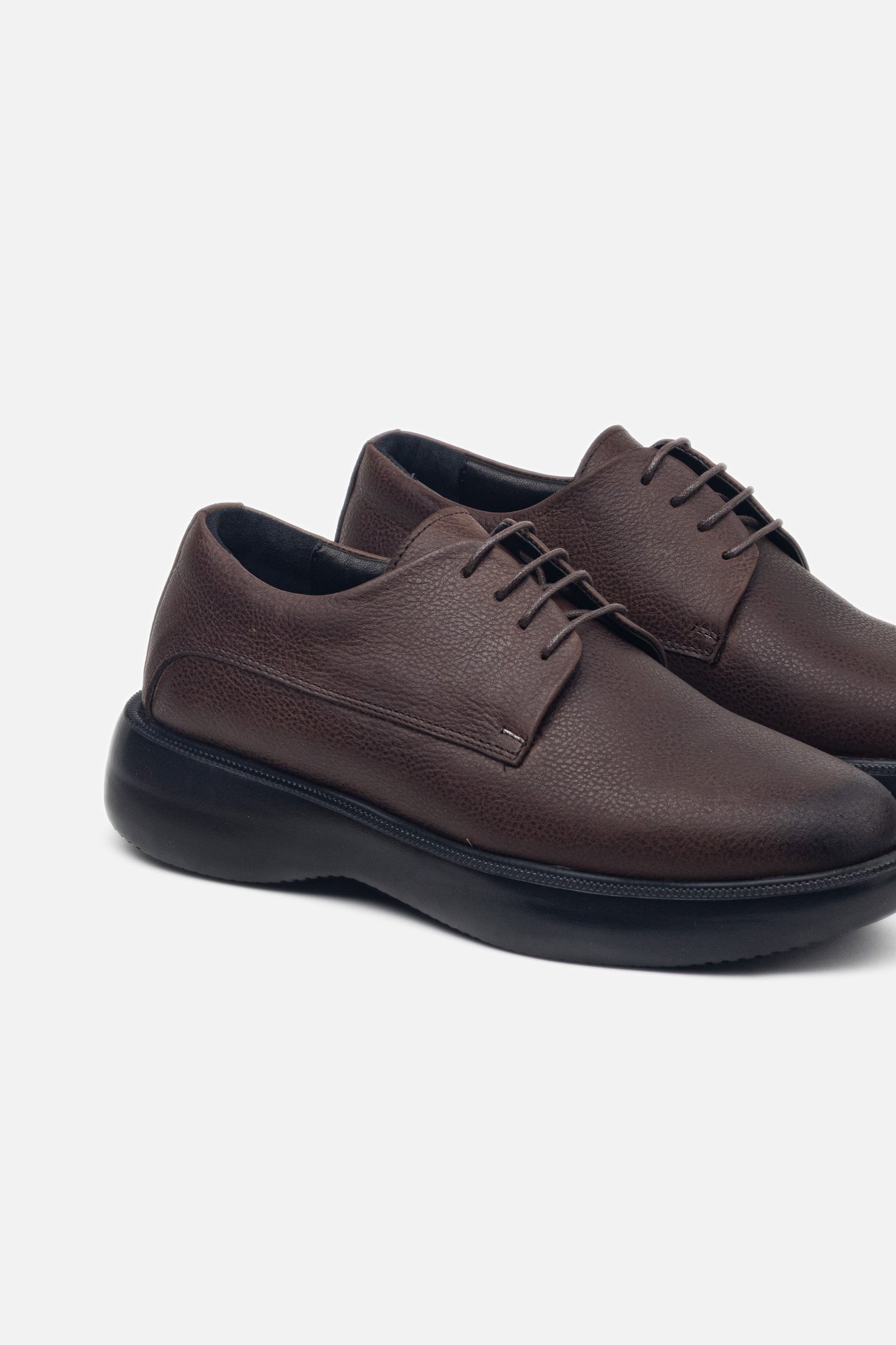 K327 Chaussure en Cuir