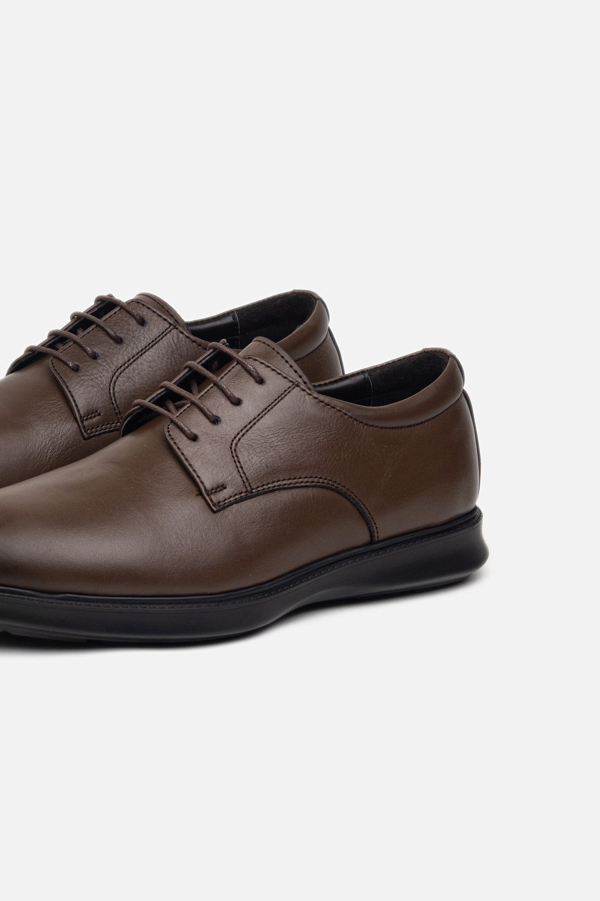 K342 Chaussure en Cuir